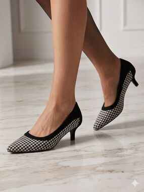 Houndstooth Pointed-Toe Kitten Heels - Black & White Size 10